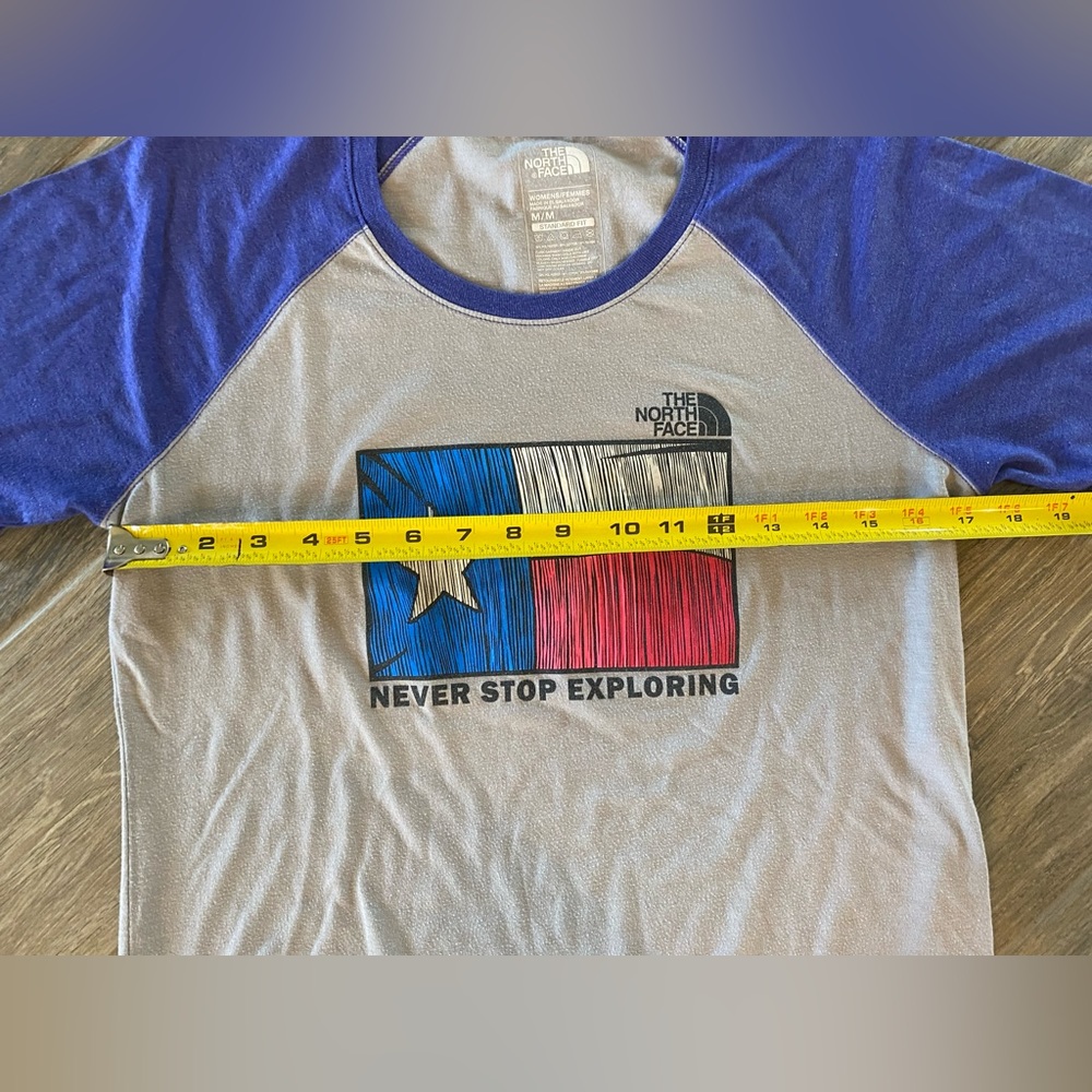 The North Face Womens Tee Shirt  ⭐️ Flag Med “Never Stop Exploring” - Picture 5 of 5